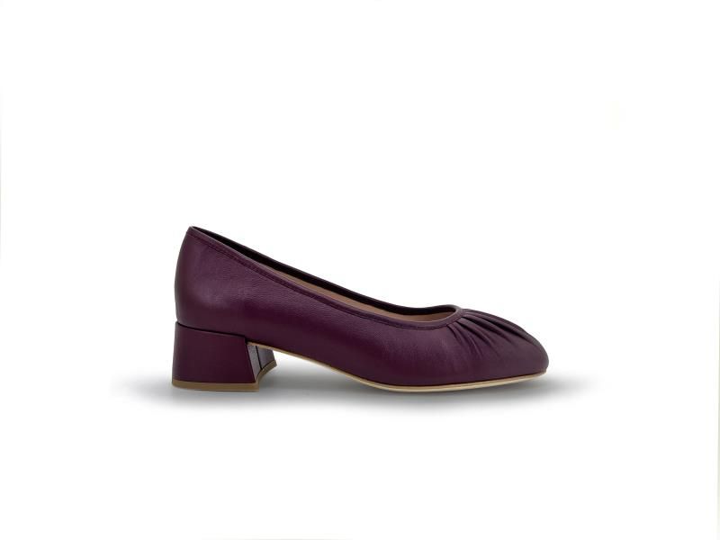 Friday Heel - Wine